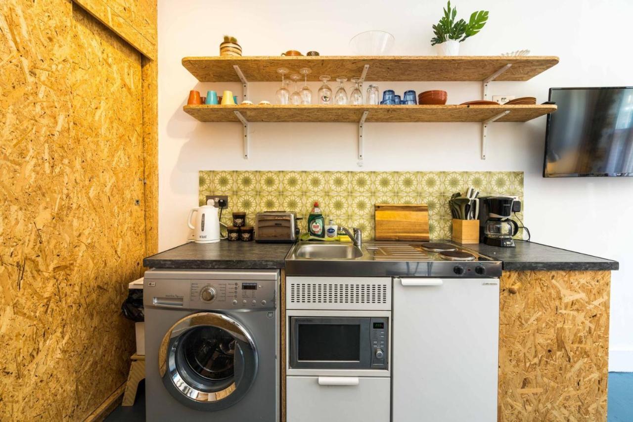 1 Bedroom House With An Edge In King Cross Ferienhaus London